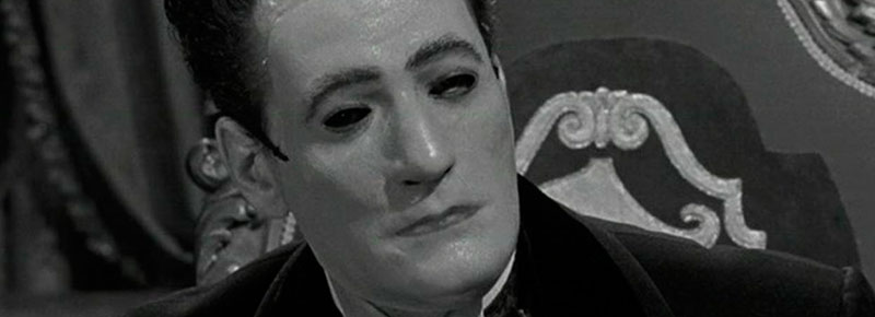 Los hinchazones de tarde bajo los ojos de la causa